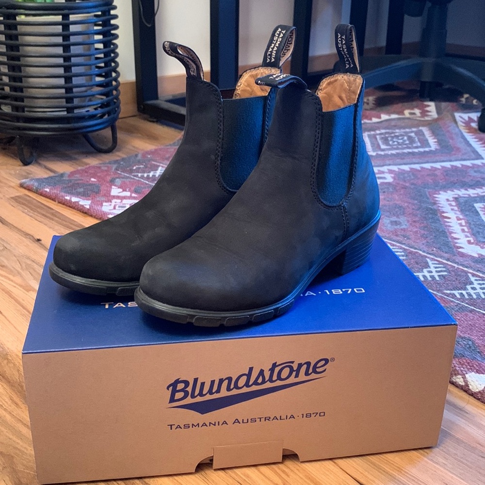 Blundstone Black Chelsea Heeled Boots